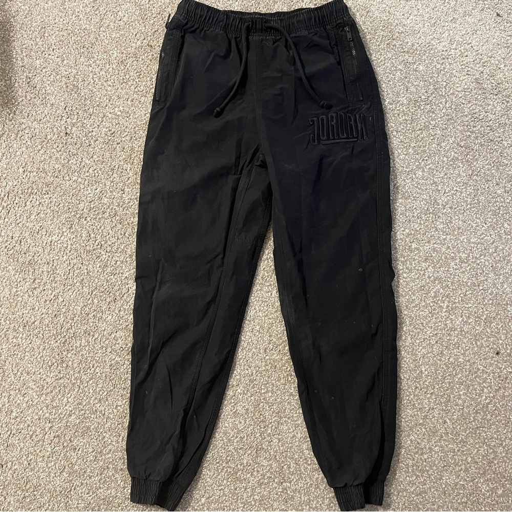 Jordan black windbreaker joggers. Size M.